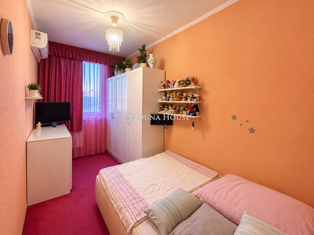 Eladó panellakás, Budapesten, XXI. kerületben 62 M Ft, 3 szobás