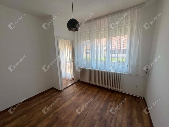 Kiadó sorház, albérlet, Debrecenben 370 E Ft / hó, 5 szobás