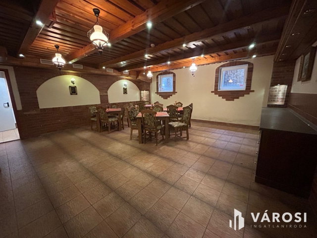 Eladó hotel, Hajdúszoboszlón 350 M Ft, 23 szobás