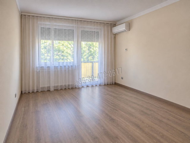 Eladó panellakás, Egerben 35.9 M Ft, 2 szobás