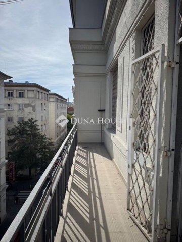 Eladó téglalakás, Budapesten, V. kerületben 180 M Ft, 4 szobás