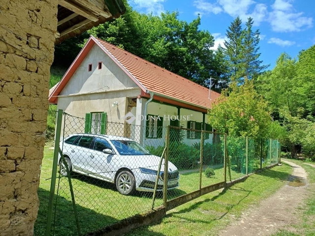 Eladó családi ház, Hosszúhetényen 39.9 M Ft, 2 szobás