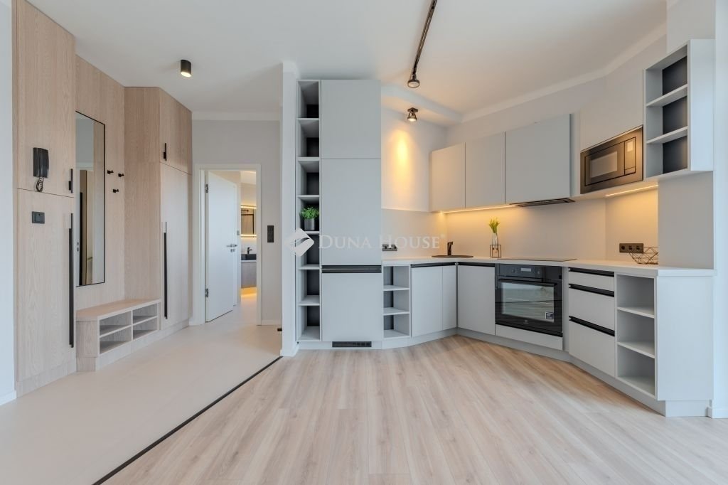 2 bed · 84m² · 221.000.000 ft