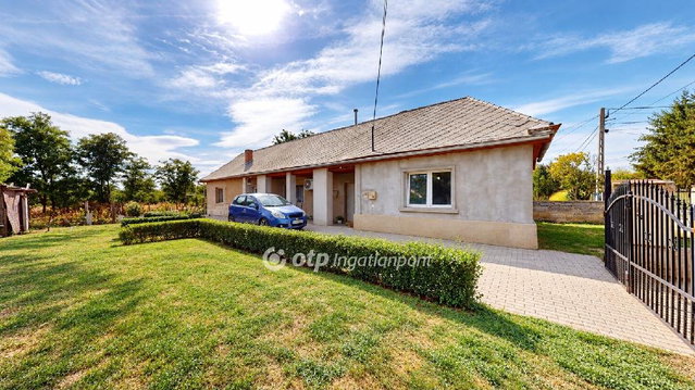 Eladó családi ház, Gávavencsellőn 17.5 M Ft, 2 szobás