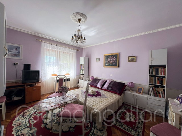 Eladó családi ház, Bősárkányon 49 M Ft, 2 szobás