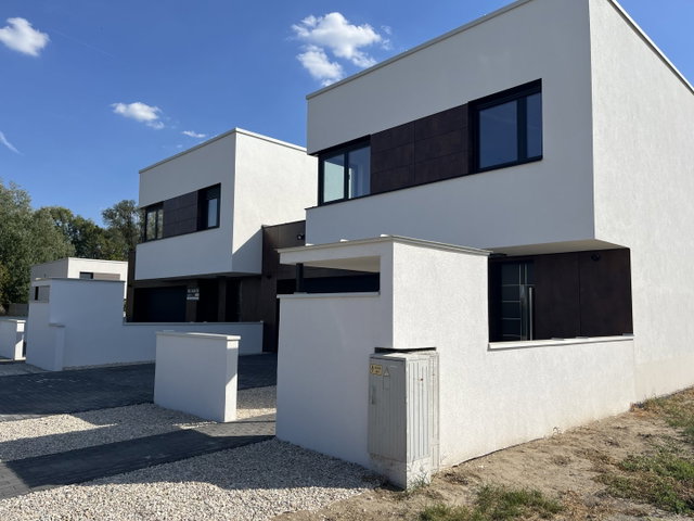 Eladó családi ház, Debrecenben 229 M Ft, 4+1 szobás