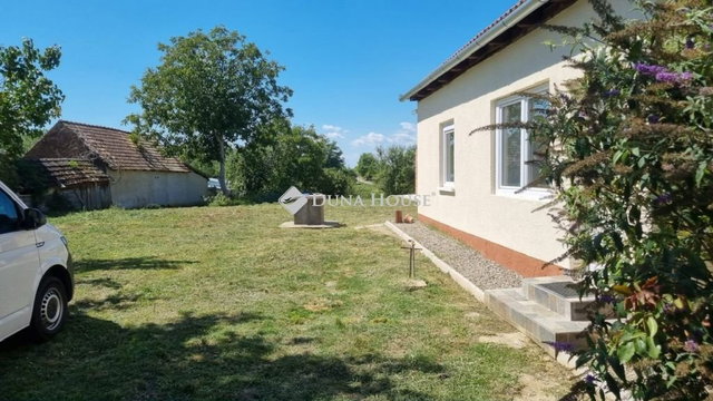 Eladó családi ház, Szabáson 34.538 M Ft, 3 szobás