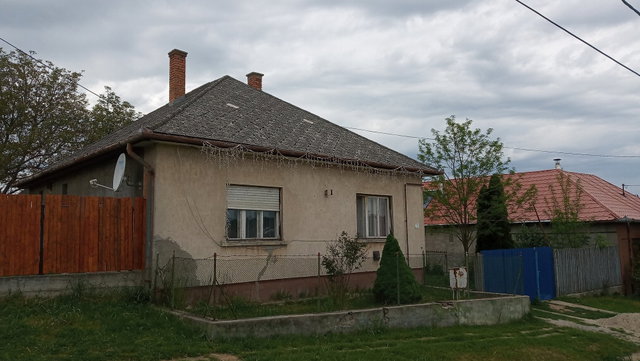 Eladó családi ház, Kállón 9.99 M Ft, 2+1 szobás