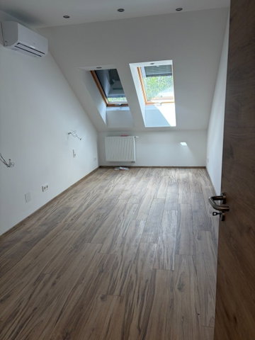 Kiadó téglalakás, albérlet, Pécsett, Kóczián Sándor utcában