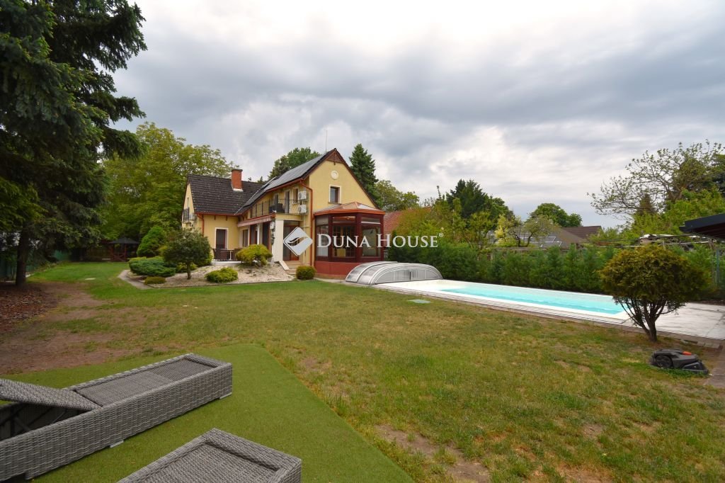 6 bed · 313m² · 355.000.000 ft