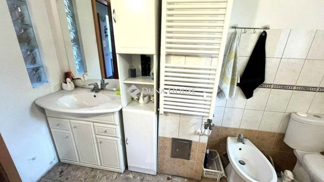 Eladó családi ház, Szőcén 81.9 M Ft, 5 szobás
