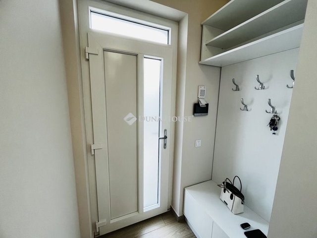 Eladó ikerház, Tápiószecsőn 79.9 M Ft, 4 szobás