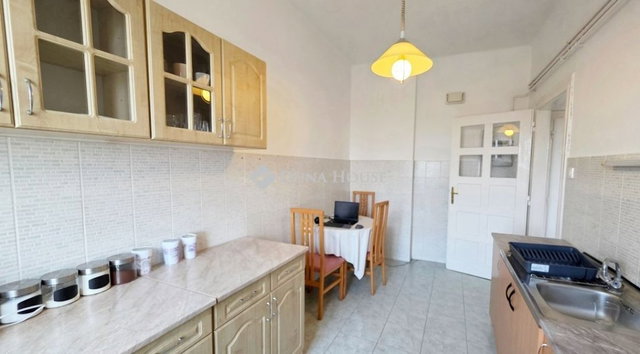 Kiadó téglalakás, albérlet, Szombathelyen 200 E Ft / hó