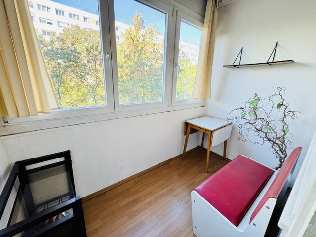 Eladó panellakás, Budapesten, III. kerületben, Solymár utcában
