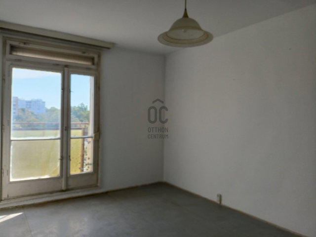 Eladó panellakás, Pécsett, Varsány utcában 33.9 M Ft, 2 szobás
