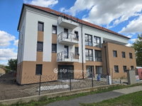Eladó téglalakás, Pápán 47.99 M Ft, 1+1 szobás