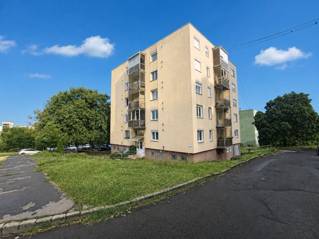 Eladó panellakás, Miskolcon 41.5 M Ft, 3 szobás