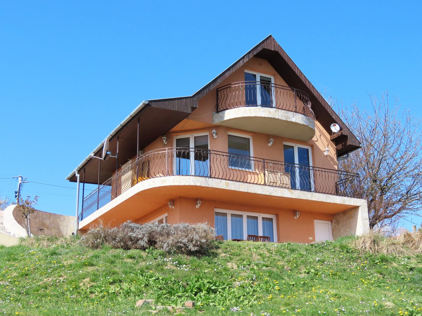 4 bed · 120m² · 126.900.000 ft