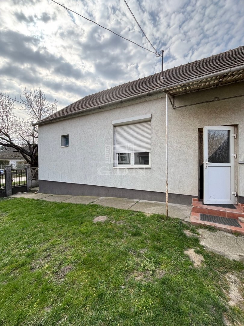 3 bed · 100m² · 35.000.000 ft