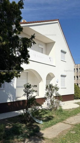 Eladó családi ház, Hosszúpályin 89 M Ft, 5 szobás