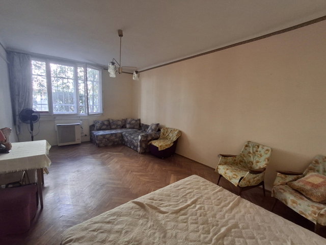 Eladó téglalakás, Szolnokon 24.9 M Ft, 1+1 szobás