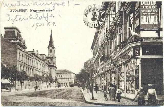 Eladó téglalakás, Budapesten, VI. kerületben 135 M Ft, 3 szobás
