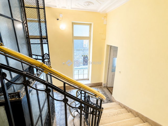 Eladó téglalakás, Budapesten, V. kerületben 94.9 M Ft, 3 szobás