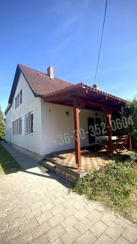 Eladó ikerház, Zamárdiban 125 M Ft, 8 szobás