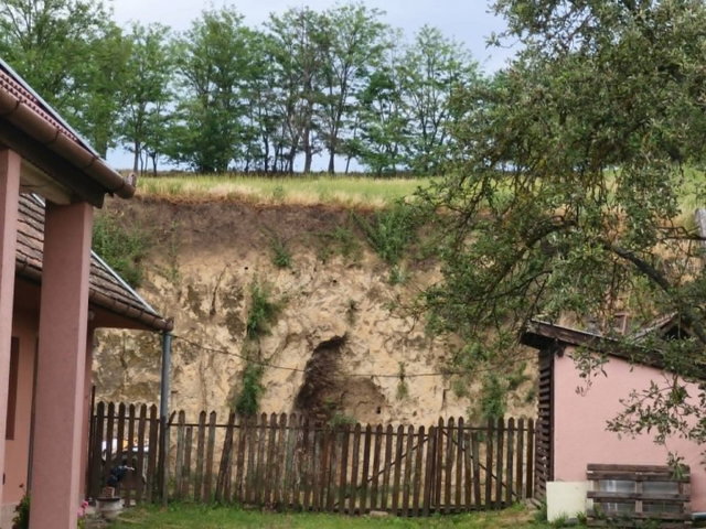 Eladó családi ház, Bényén 49.9 M Ft, 3 szobás