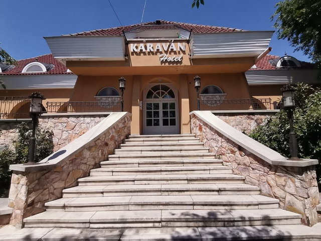 Eladó hotel, Gyulán 260 M Ft, 9 szobás / költözzbe.hu