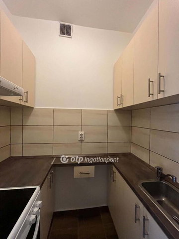 Eladó téglalakás, Budapesten, IX. kerületben 42 M Ft, 1 szobás