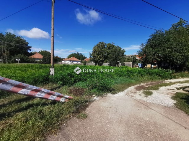 Eladó telek, Tiszafüreden, Dózsa György utcában 15 M Ft
