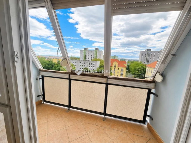 Eladó panellakás, Pécsett, Rókusalja utcában 54.5 M Ft