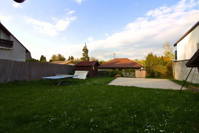 Eladó családi ház, Tatabányán 20.999 M Ft, 1 szobás