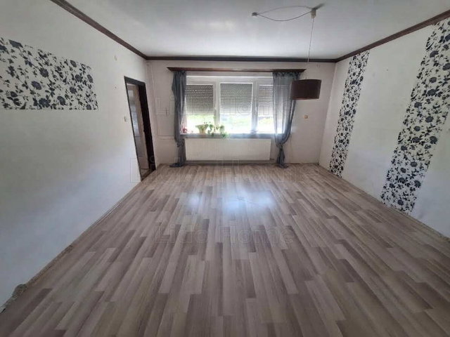Eladó családi ház, Nagybajomban 49 M Ft, 4 szobás