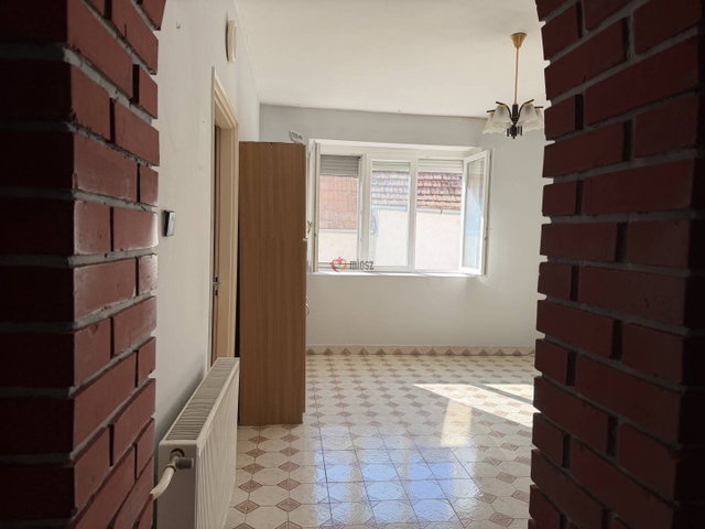 Eladó családi ház, Székesfehérvárott 74.9 M Ft, 3 szobás