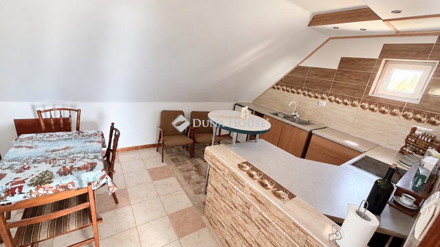 Eladó családi ház, Sárváron 84.5 M Ft, 6 szobás