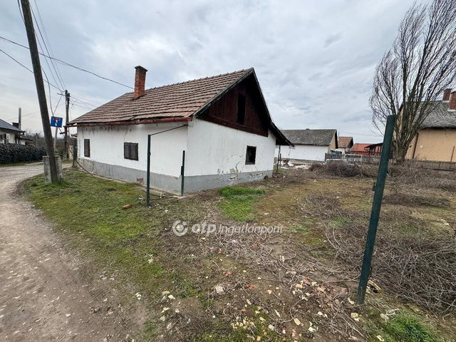 Eladó családi ház, Tiszafüreden 88 M Ft, 2 szobás