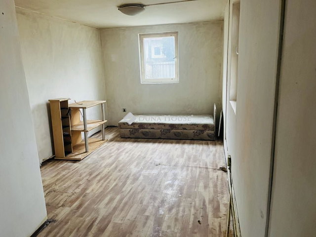 Eladó nyaraló, Biatorbágyon 21 M Ft, 2 szobás