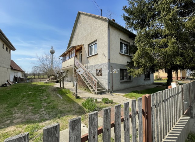 Eladó családi ház, Szedresen 41.9 M Ft, 3 szobás