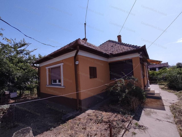 Eladó családi ház, Abonyban 22.9 M Ft, 2 szobás