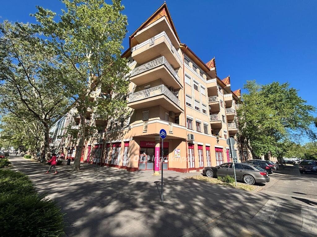 2 bed · 90m² · 200.000 ft
