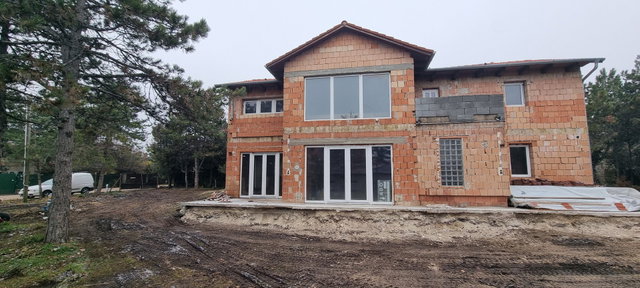 Eladó családi ház, Érden 135 M Ft, 7 szobás