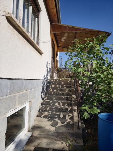 Eladó családi ház, Dunakeszin 119 M Ft, 3 szobás