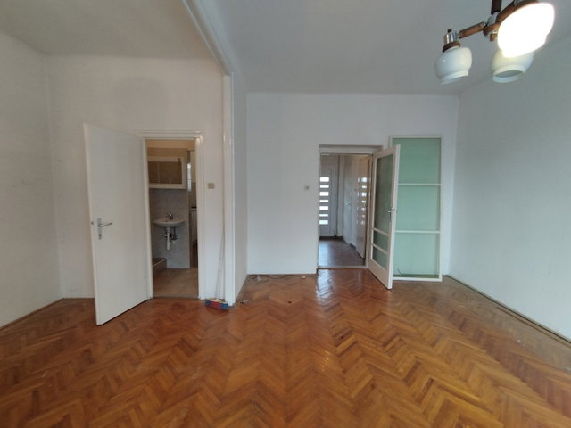 Eladó téglalakás, Pécsett, Páfrány utcában 36.5 M Ft