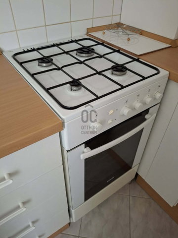 Kiadó panellakás, albérlet, Pécsett 190 E Ft / hó, 2 szobás