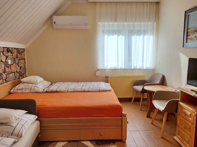 Kiadó családi ház, albérlet, Hajdúszoboszlón 1600 E Ft / hó