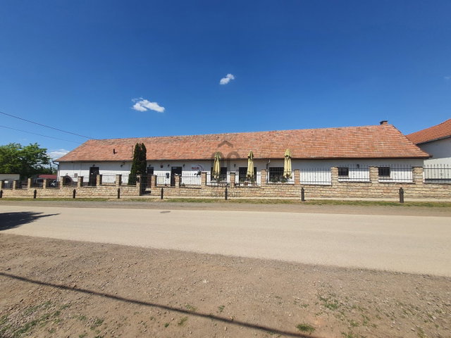Eladó üzlethelyiség, Gyöngyöshalászon 195 M Ft