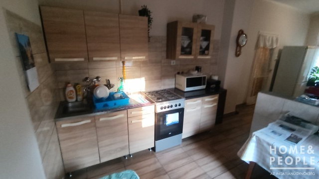 Eladó családi ház, Domaszéken 63 M Ft, 5 szobás