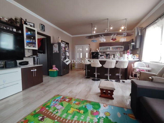 Eladó családi ház, Celldömölkön 58 M Ft, 4 szobás